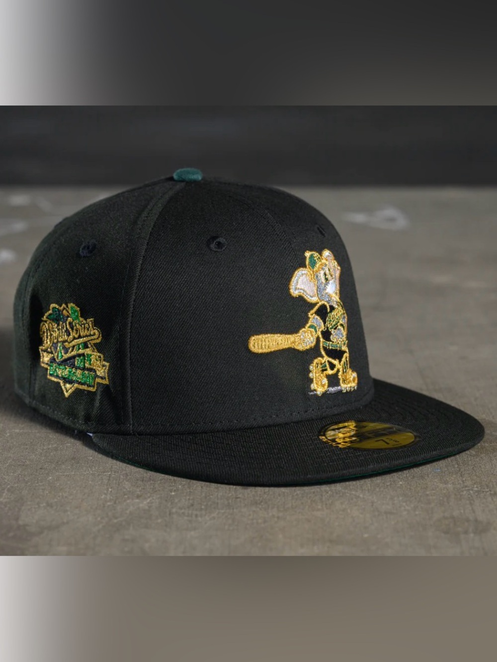 NEW ERA “BASH BRO'S MASCOT" OAKLAND A'S FITTED HAT (BLACK)